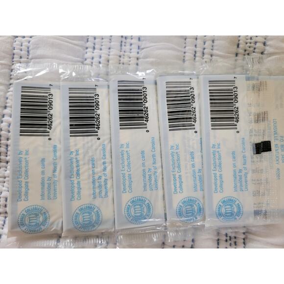 Lot of (5) 1989 Collegiate Collection - North Carolina Finest 1st - 8 Card Packs - Picture 3 of 3